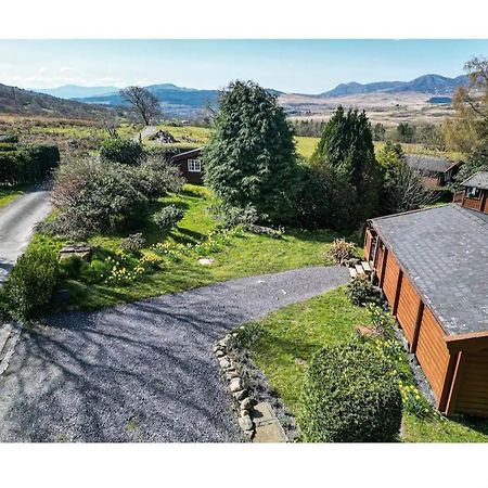 Cosy Cabin In Snowdonia With Views Wi-Fi Dog Friendly & Parking Trawsfynydd المظهر الخارجي الصورة