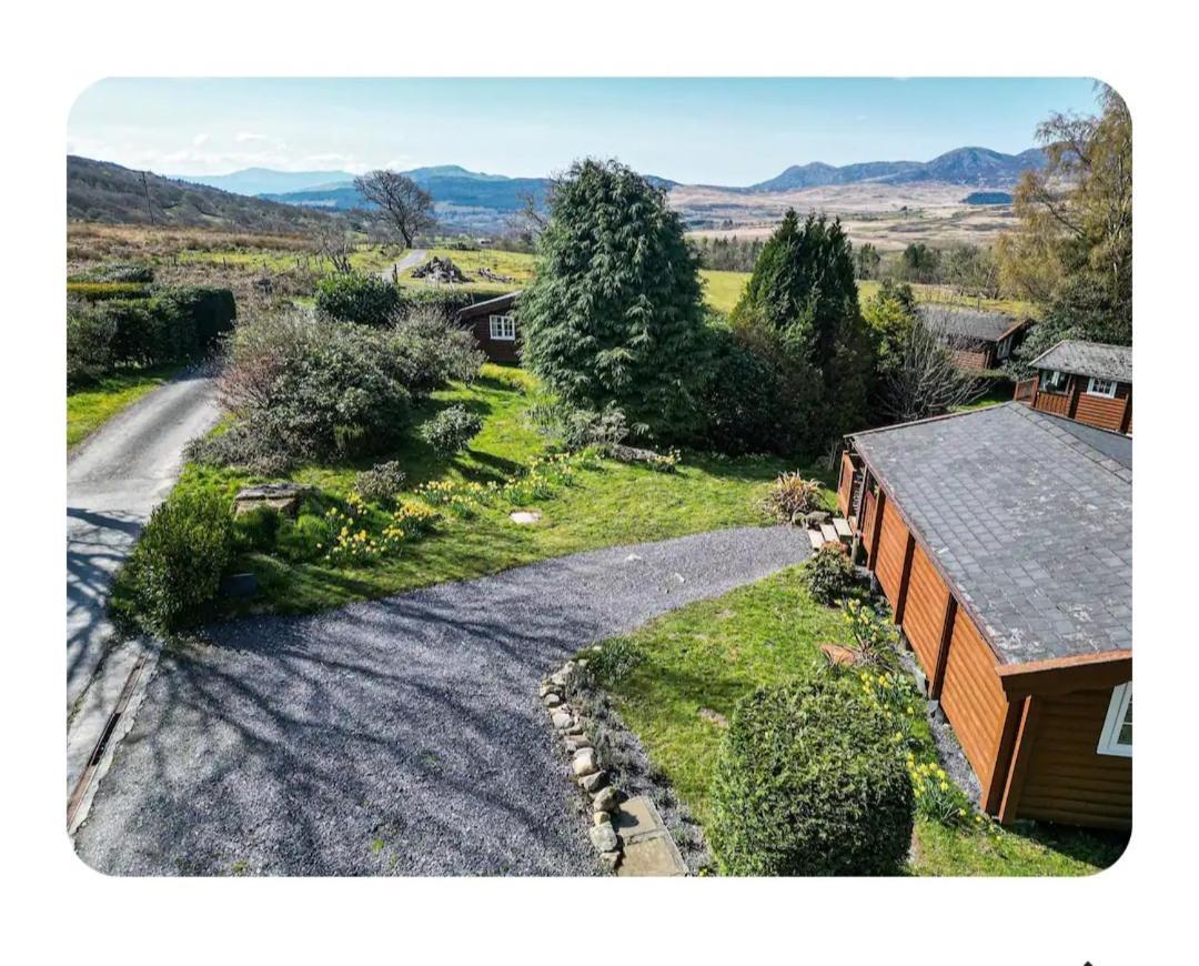 Cosy Cabin In Snowdonia With Views Wi-Fi Dog Friendly & Parking Trawsfynydd المظهر الخارجي الصورة